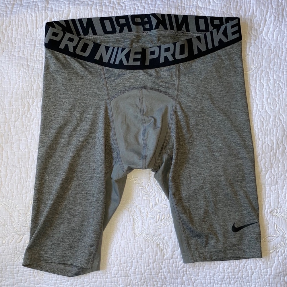 PRICE FIRM Nike pro compression